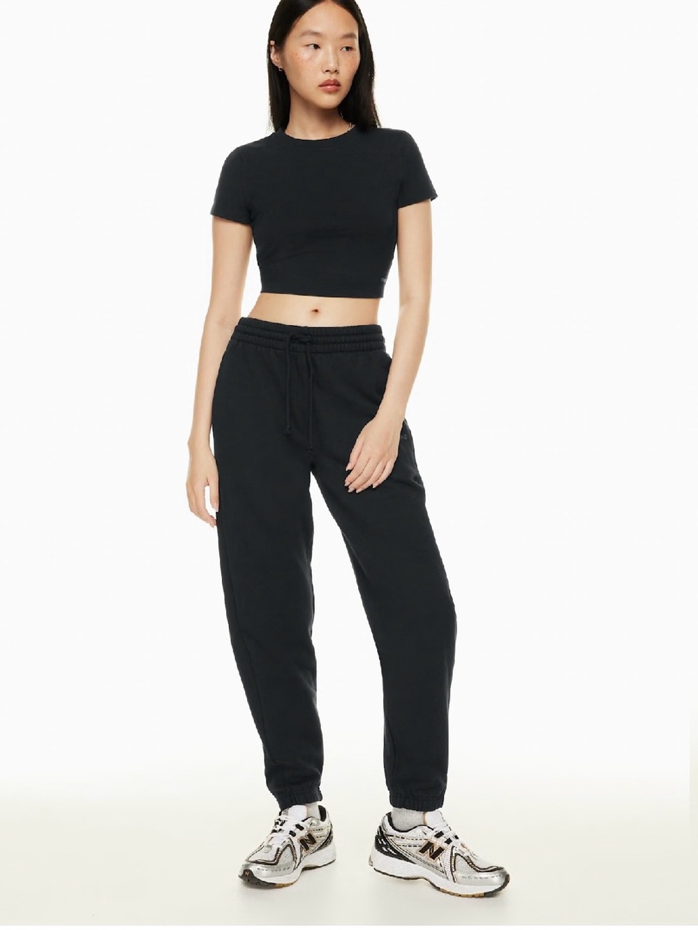 TNA Sweatfleece Cozy Boyfriend Fit sweats in Black Size Medium